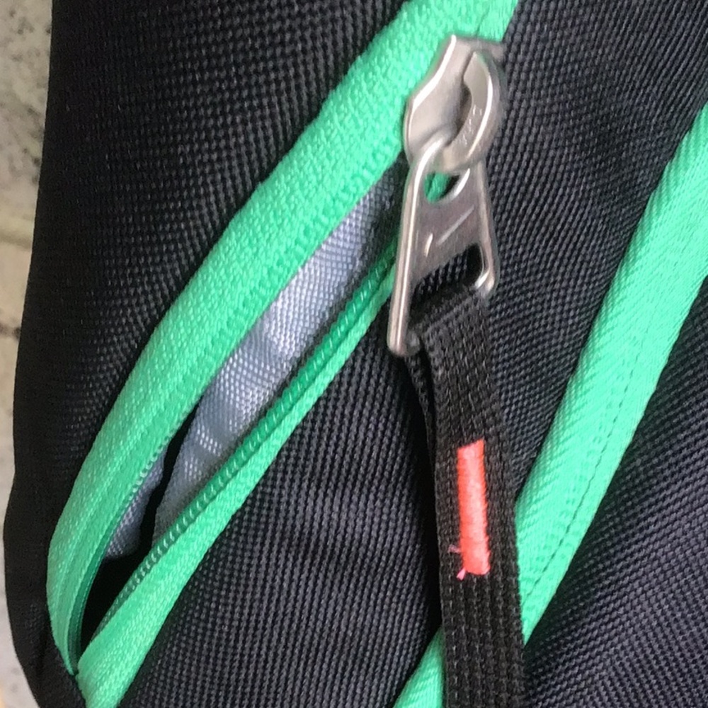 SOLD....Nike Elite back pack - Picture 6 of 8
